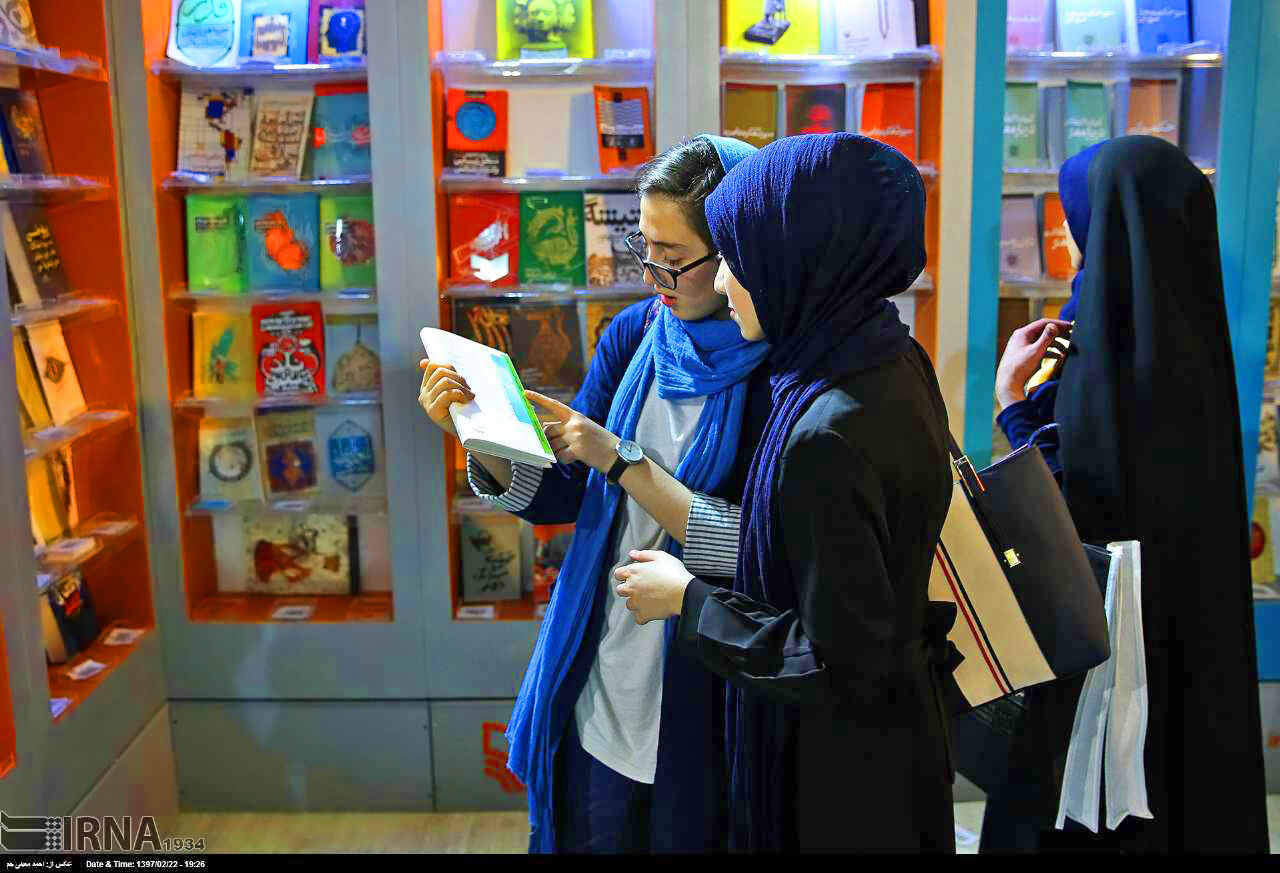 تخفیف ندهیم نمایشگاه کتاب بی‌رونق می‌شود