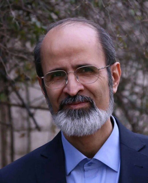 باغ خیال‌انگیز قلم محمد شهبازی،‌ استوار بر سنت قدمای نستعلیق