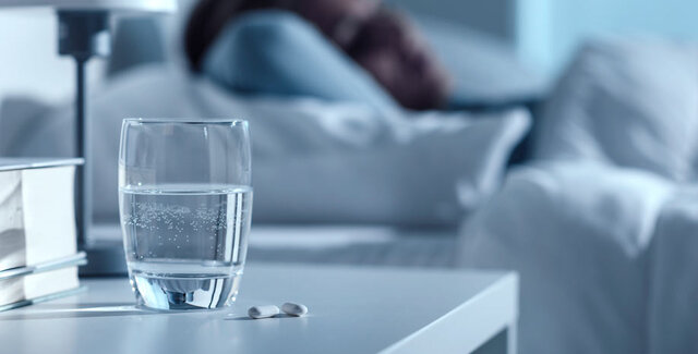 بهبود خواب با مصرف قاووت بادام و نبات