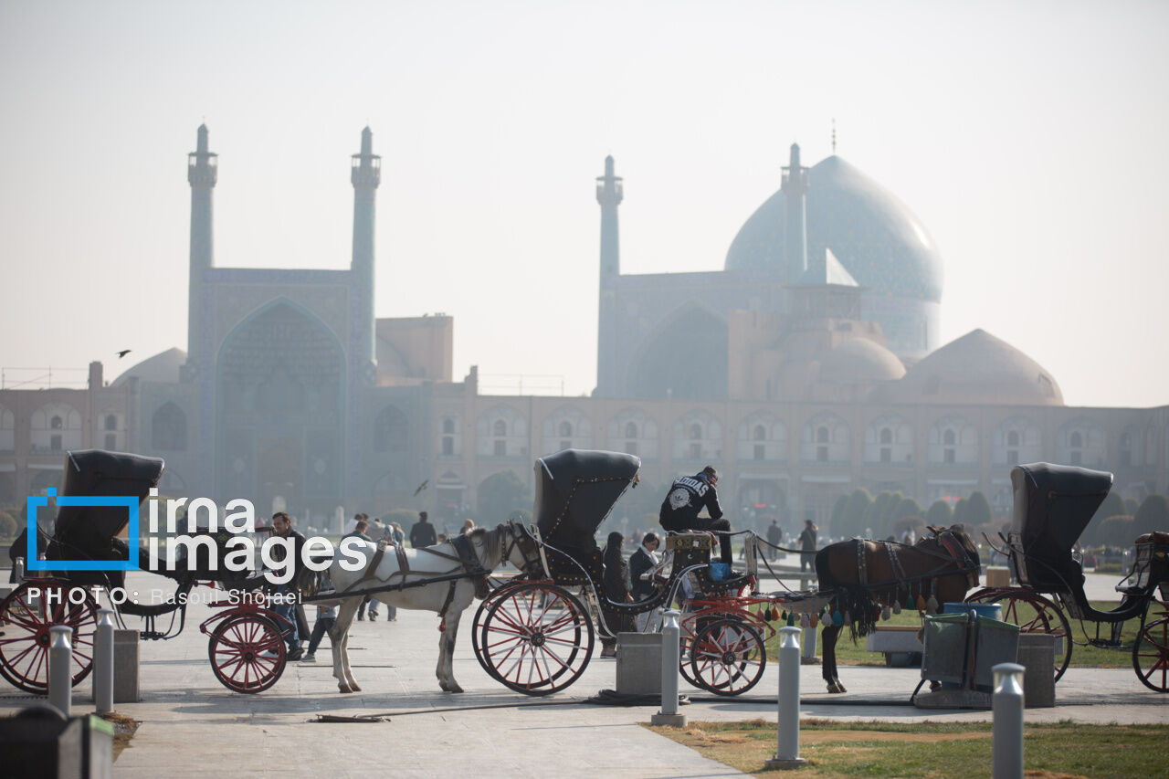 چرخش آلودگی هوای اصفهان بر مدار آلوده برای عموم/ چهار شهرستان در وضعیت قرمز قرار دارند