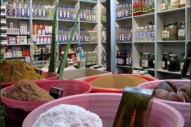 عطاری‌ها حق ورود به درمان و فروش داروهای ترکیبی را ندارند