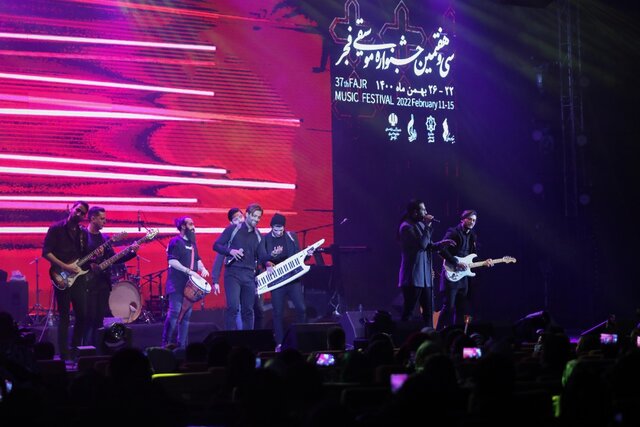 «ماکان بند»ی‌ها پیش از کنسرت تست کرونا دادند