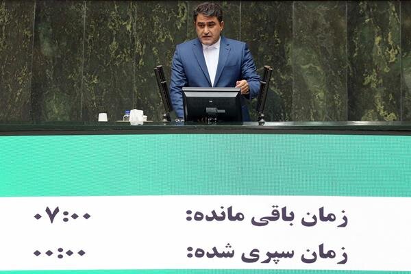 نماینده خوی: اگر رئیس جمهور شخصاً ورود نکند دریاچه ارومیه احیا نخواهد شد