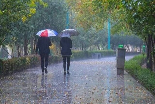 بارش پراکنده در تهران/ کاهش محسوس دما طی جمعه