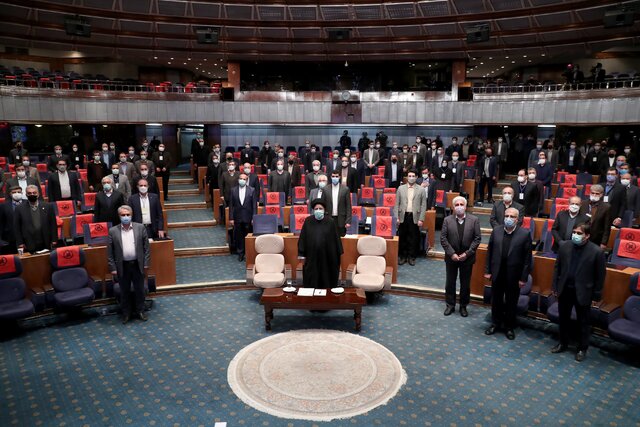 آغاز عملیات اجرایی ۴۸ پروژه بزرگ صنعتی با حضور رئیس جمهور