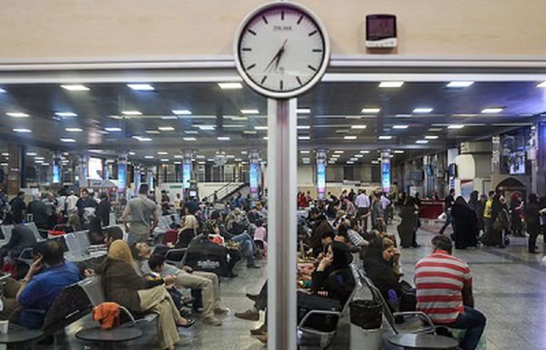 وقتی پروازها عقب می‌افتند: علت‌ اصلی تاخیر در نشست و برخاست هواپیما چیست؟