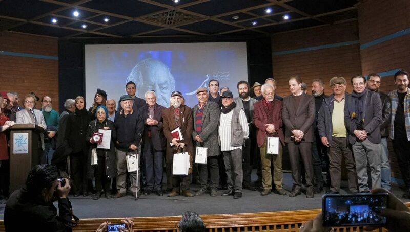 اهدای مدالیوم به ۲ هنرمند پیشکسوت/درددل‌های بهزاد فراهانی در «شب نمایشنامه‌نویس»