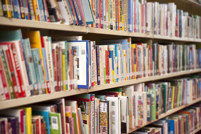 10 نویسنده برجسته ادبیات پست‌مدرن کدام‌اند؟