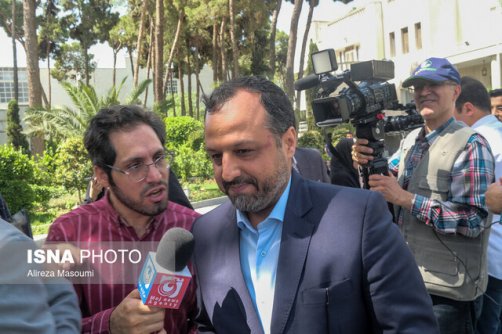 وزیر اقتصاد: قیمت نان منطقه‌ای و استانی تعیین می‌شود