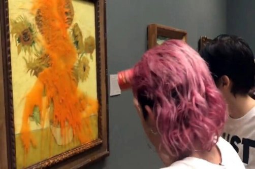 حمله به نقاشی گران‌قیمت «گل‌های آفتاب‌گردان» 