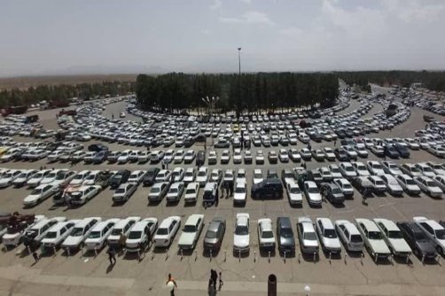 میزبانی مردم از مهمانان در بادرود 