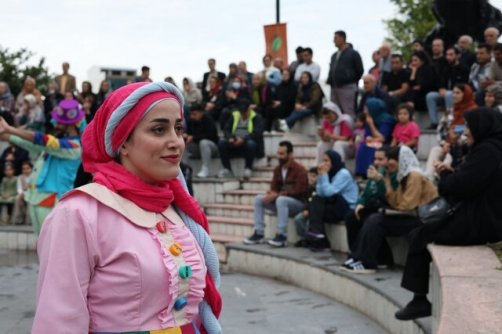 تئاتر خیابانی نیاز به بازنگری دارد