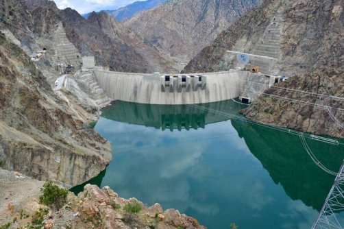 موجودیت برق آبی به خطر افتاد