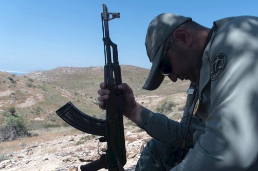 جان محیط‌بان و پای لنگ قانون