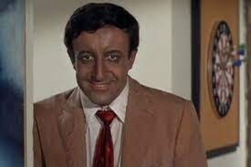 پخش سکانس‌های برگزیده از بازی مرد پنجاه چهره 