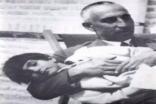 قصه دردناک دختر دکتر مصدق روی صحنه جان می‌گیرد