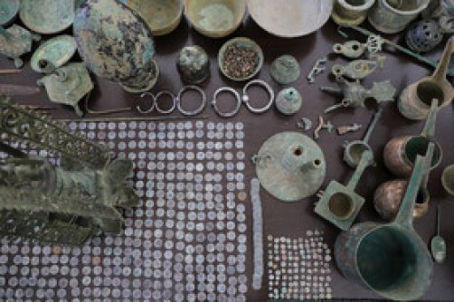 کشفیات مسروقه میراث فرهنگی در لنجان 