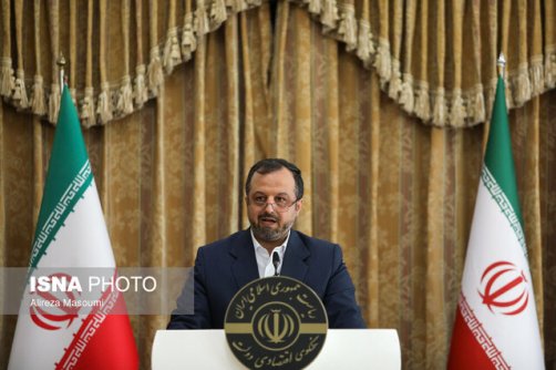 هیچ نهادی مجوز فروش خودرو با قیمت کمتر را نداده است/ دلیل افزایش قیمت دلار اقتصادی نیست