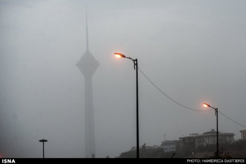 وضعیت «بنفش» ۲ ایستگاه سنجش کیفیت هوای تهران/ شرایط «قرمز» بیشتر مناطق