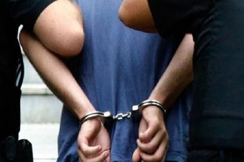 دستبند پلیس بر دستان مأمور قلابی در نطنز 