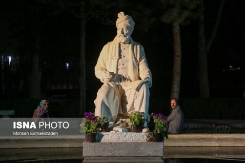  یک استاد دانشگاه: نام فردوسی مترادف با حفظ هویت ایرانی است