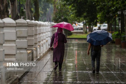 رگبار باران، باد و خاک در نقاط مختلف کشور
