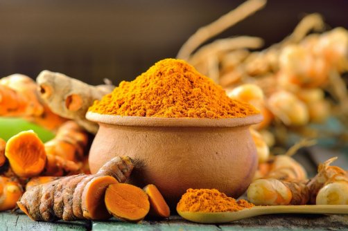 13 دلیل برای مصرف ادویه طلایی