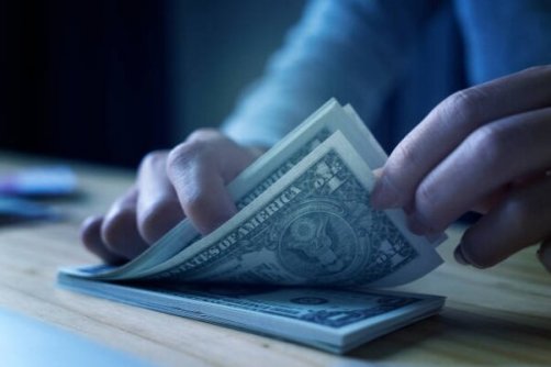 1407 میلیارد دلار خرج ارز ۴۲۰۰ تومانی شد